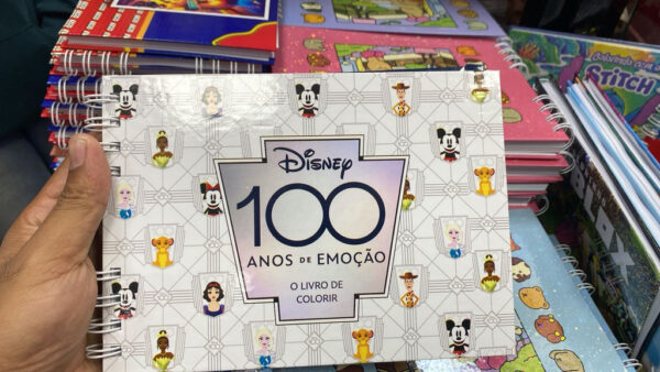 Livro de pintar disney