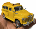 Miniatura Chevrolet Suburban 1950 Escala 1/36